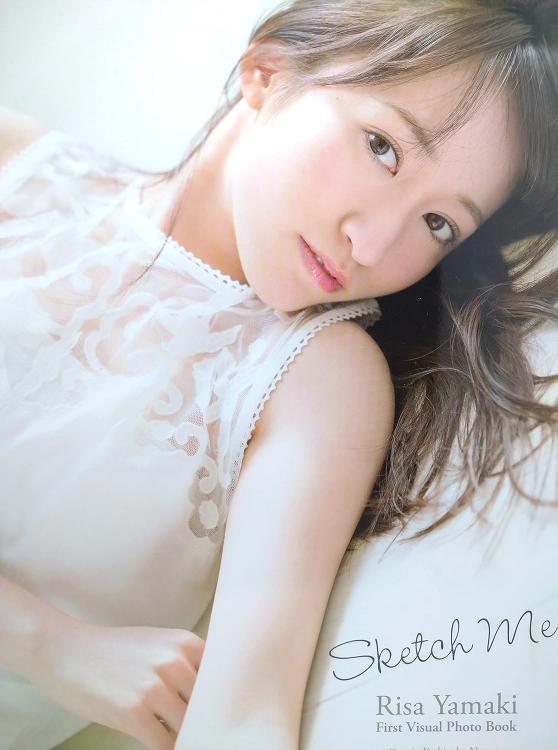 山木梨沙さん　写真集
